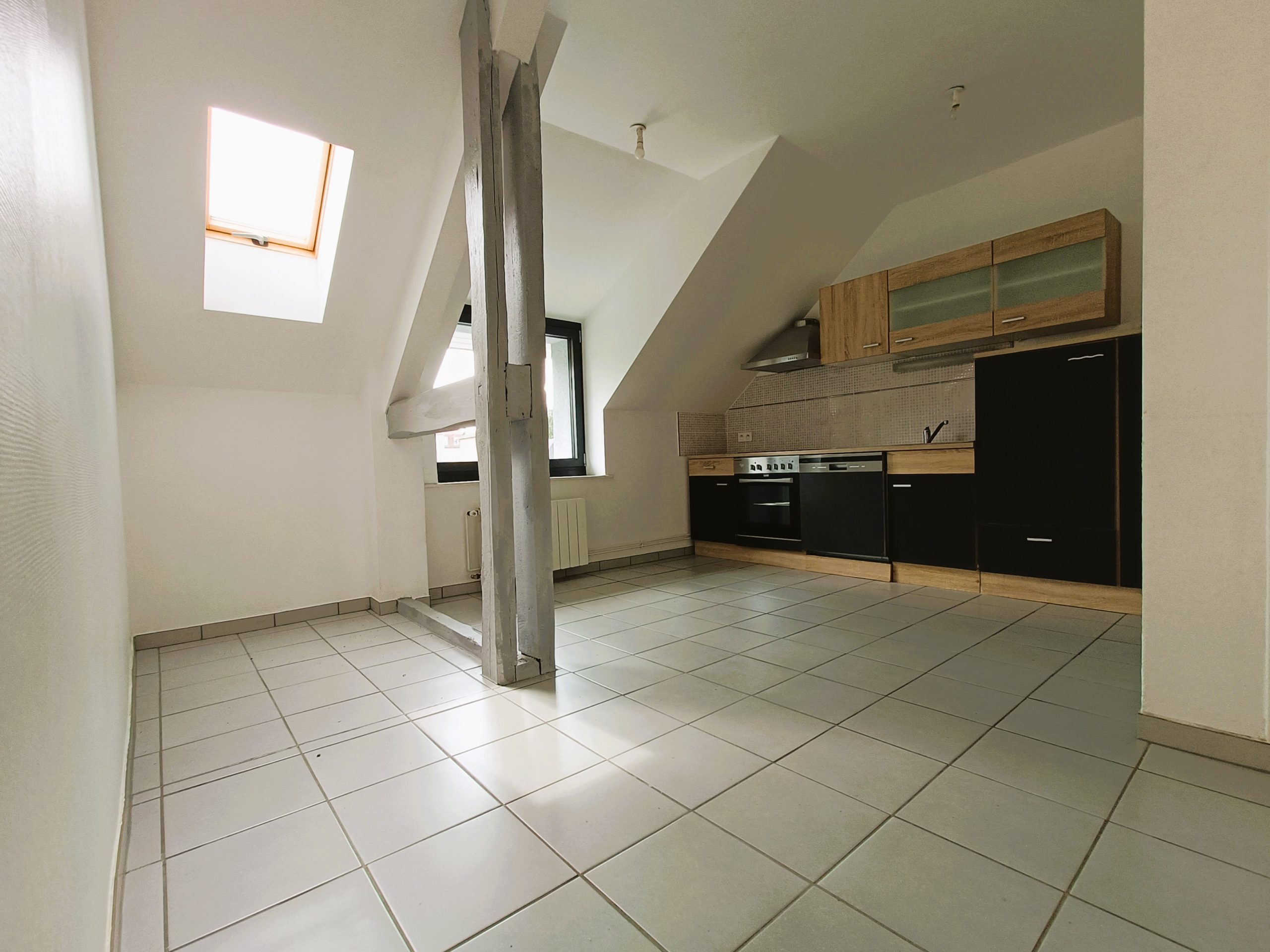 Beautiful 39.5 sqm Apartment on the 1st Floor + Basement Storage – Rue du 18 Juin 1940, 57600 FORBACH